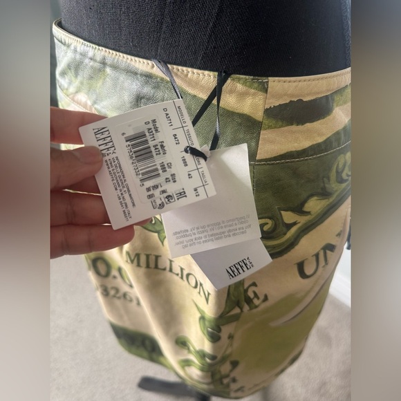 Moschino 1,000,000 Dollar leather Skirt - Picture 11 of 16